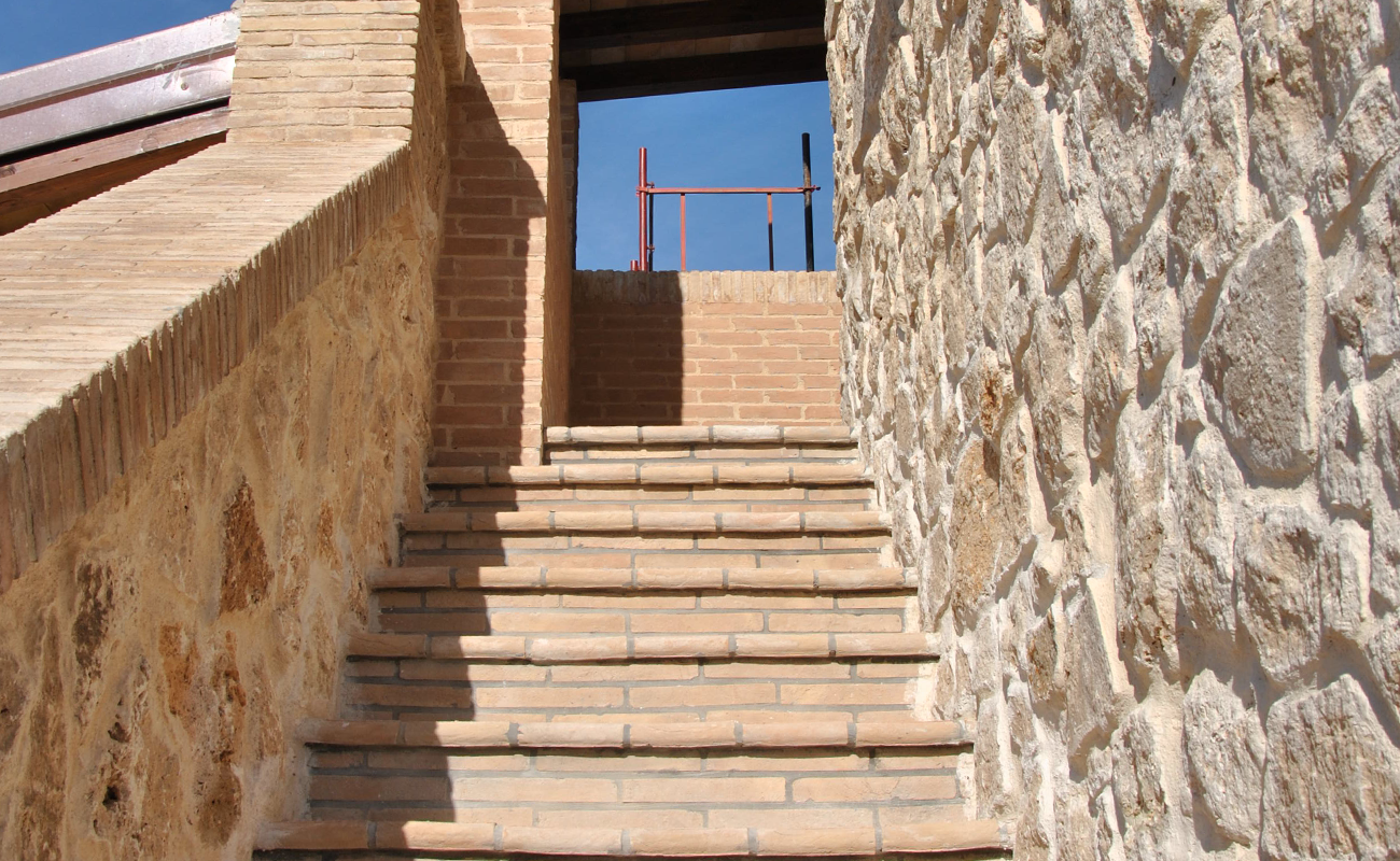Scale in Cotto