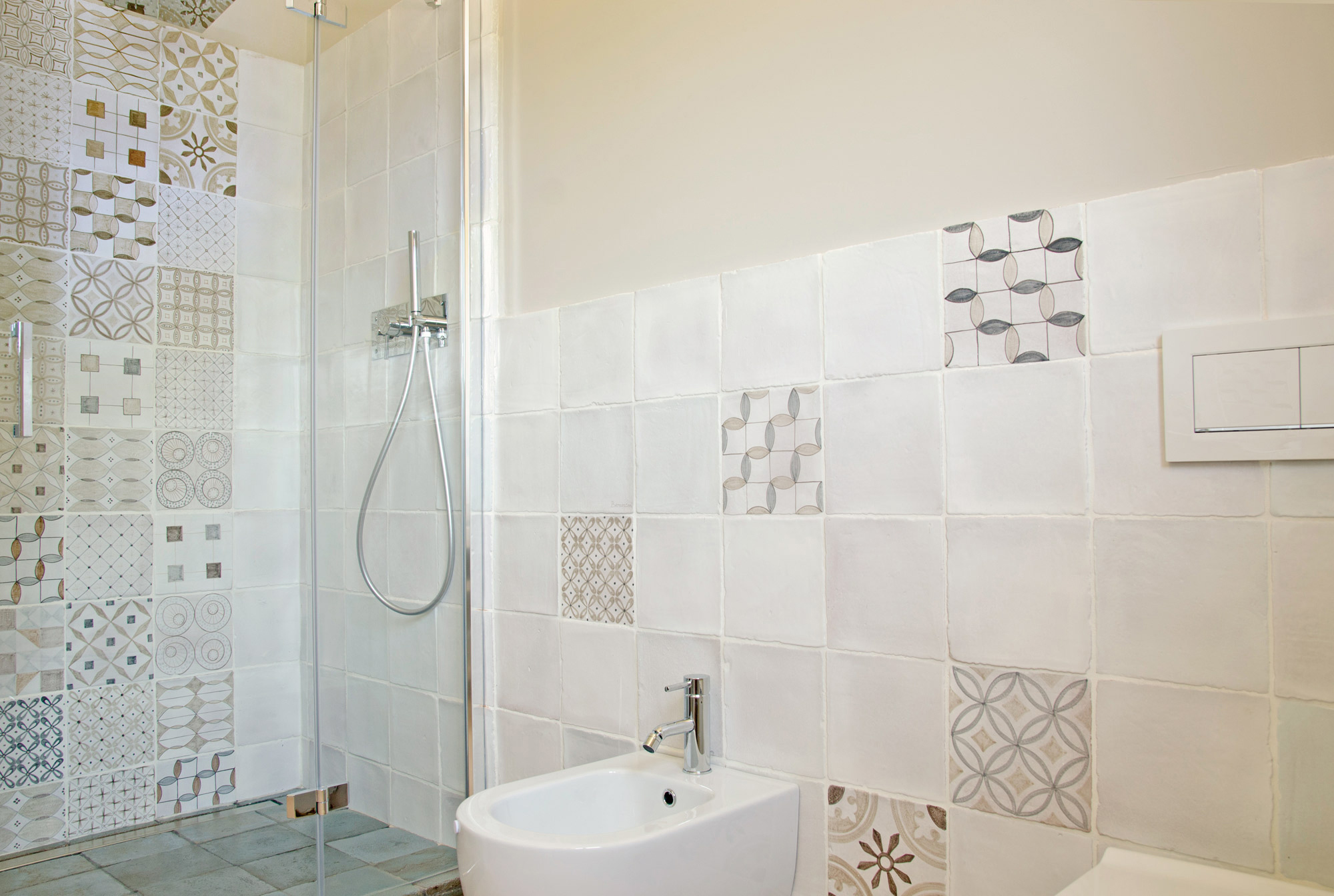 mattonelle-decorate-bagno